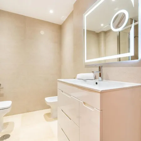 شقة La Carihuela Beachfront Ii - Comfort, Style & Sea Views توريمولينوس