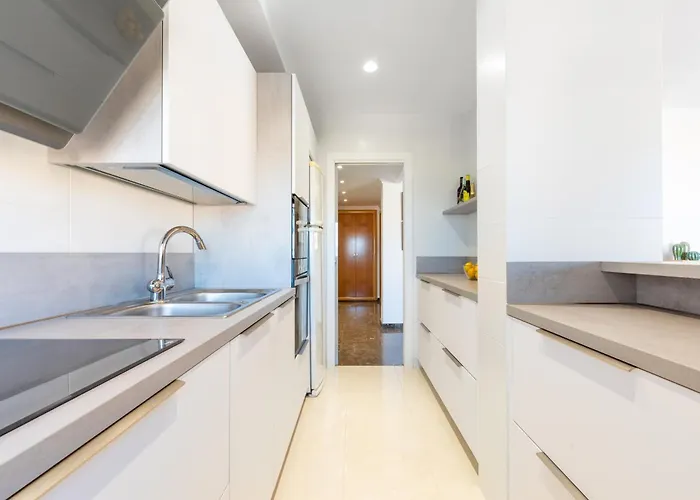 La Carihuela Beachfront Ii - Comfort, Style & Sea Views Апартаменты Торремолинос