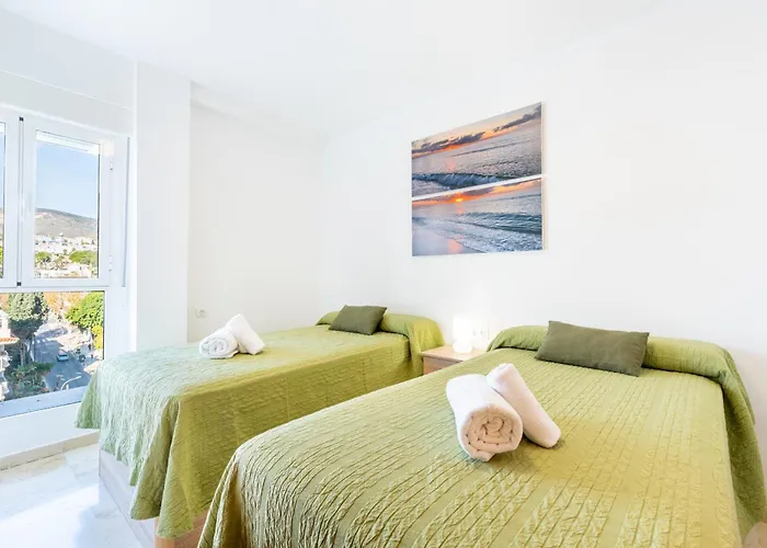 La Carihuela Beachfront Ii - Comfort, Style & Sea Views Апартаменты *