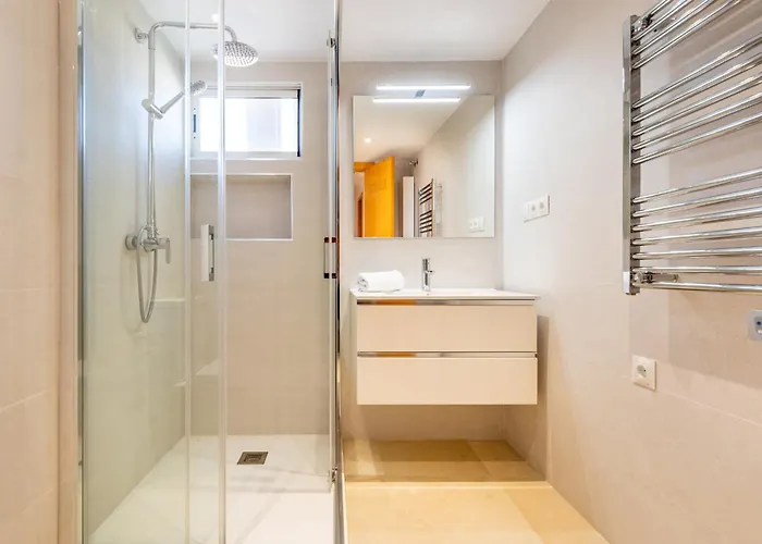 La Carihuela Beachfront Ii - Comfort, Style & Sea Views * Торремолинос