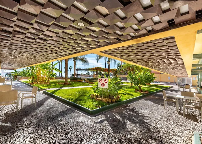 La Carihuela Beachfront Ii - Comfort, Style & Sea Views * Торремолинос