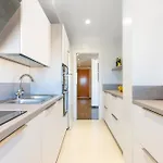 La Carihuela Beachfront Ii - Comfort, Style & Sea Views Apartman Torremolinos