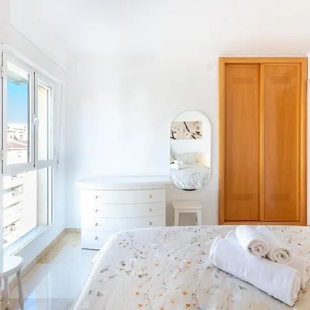 La Carihuela Beachfront Ii - Comfort, Style & Sea Views
