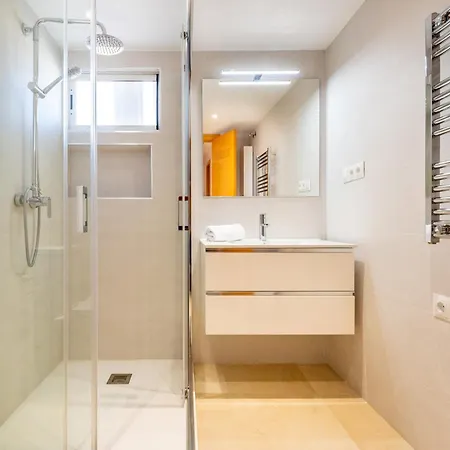 La Carihuela Beachfront Ii - Comfort, Style & Sea Views * Torremolinos